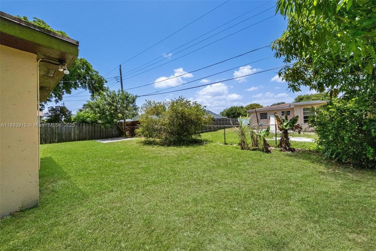 2130 Acapulco Dr, Miramar, FL 33023 Photo