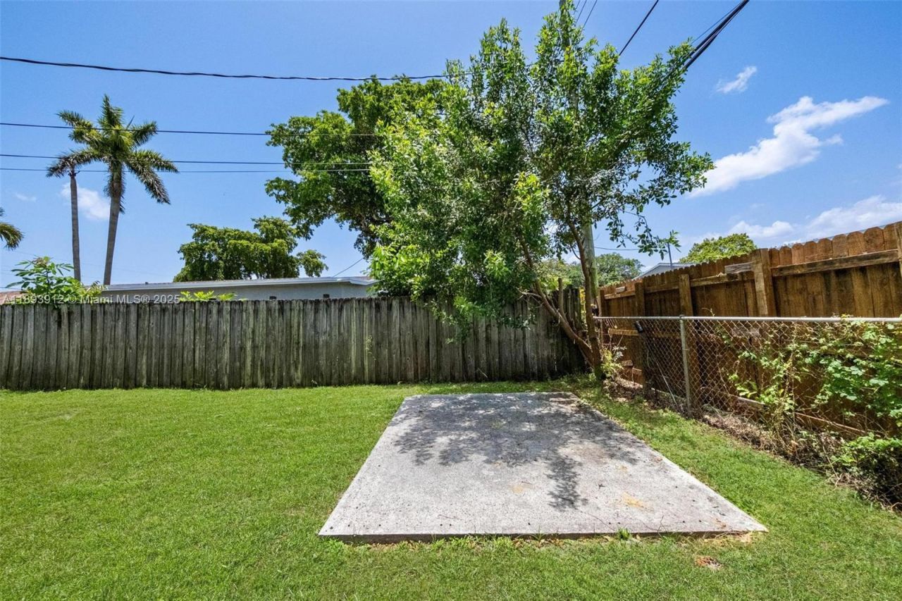 2130 Acapulco Dr, Miramar, FL 33023 Photo