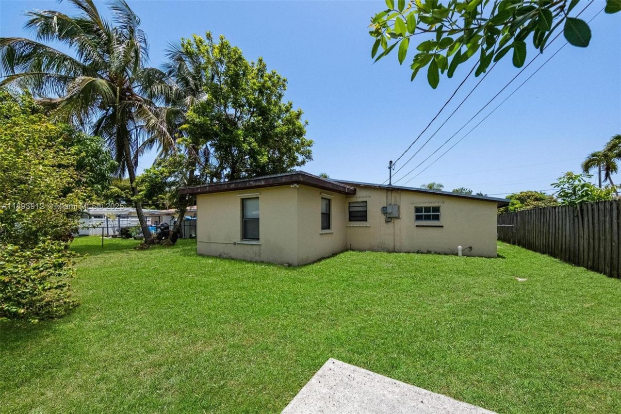 2130 Acapulco Dr, Miramar, FL 33023 Photo