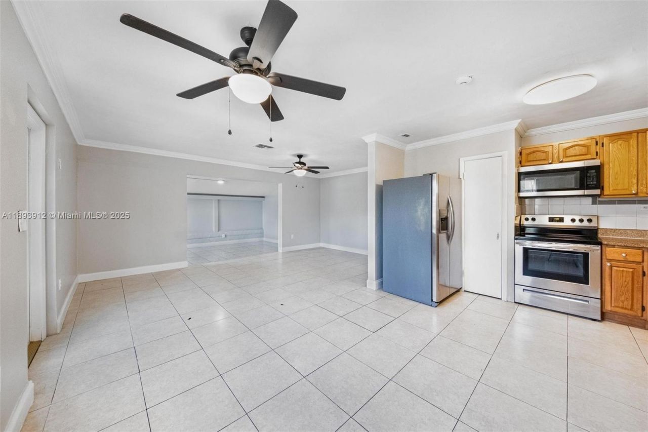 2130 Acapulco Dr, Miramar, FL 33023 Photo