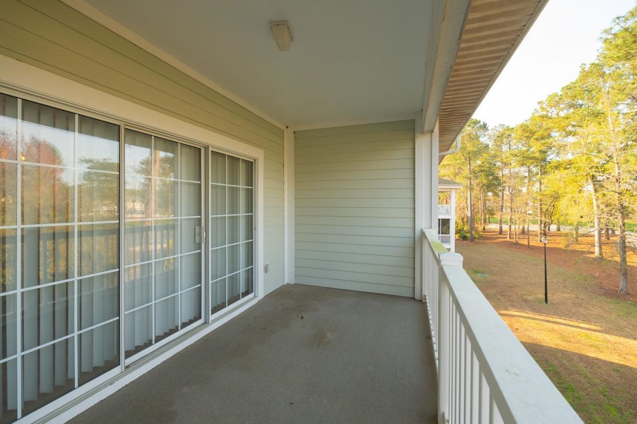 670 Riverwalk Dr. Photo 19