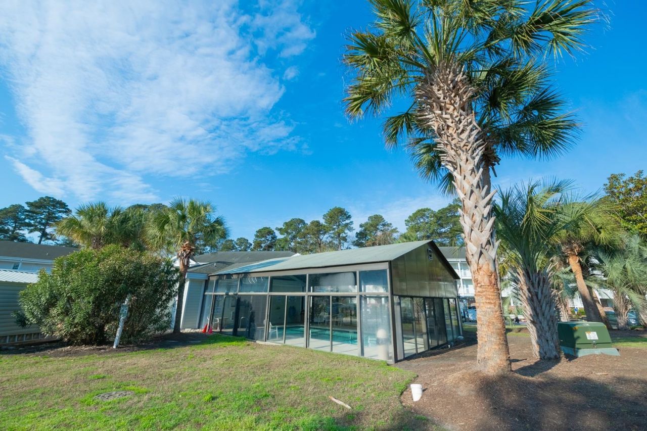 670 Riverwalk Dr. Photo 27