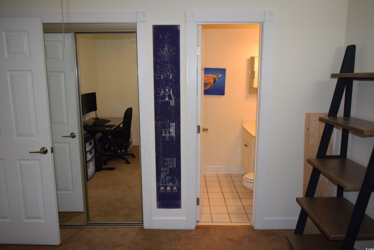 670 Riverwalk Dr. Photo 27