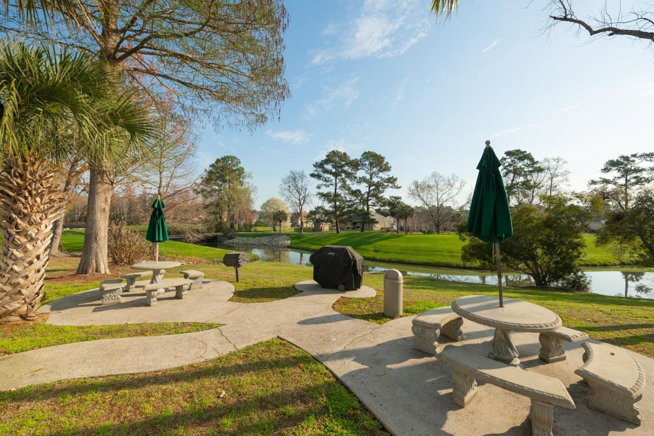 670 Riverwalk Dr. Photo 30