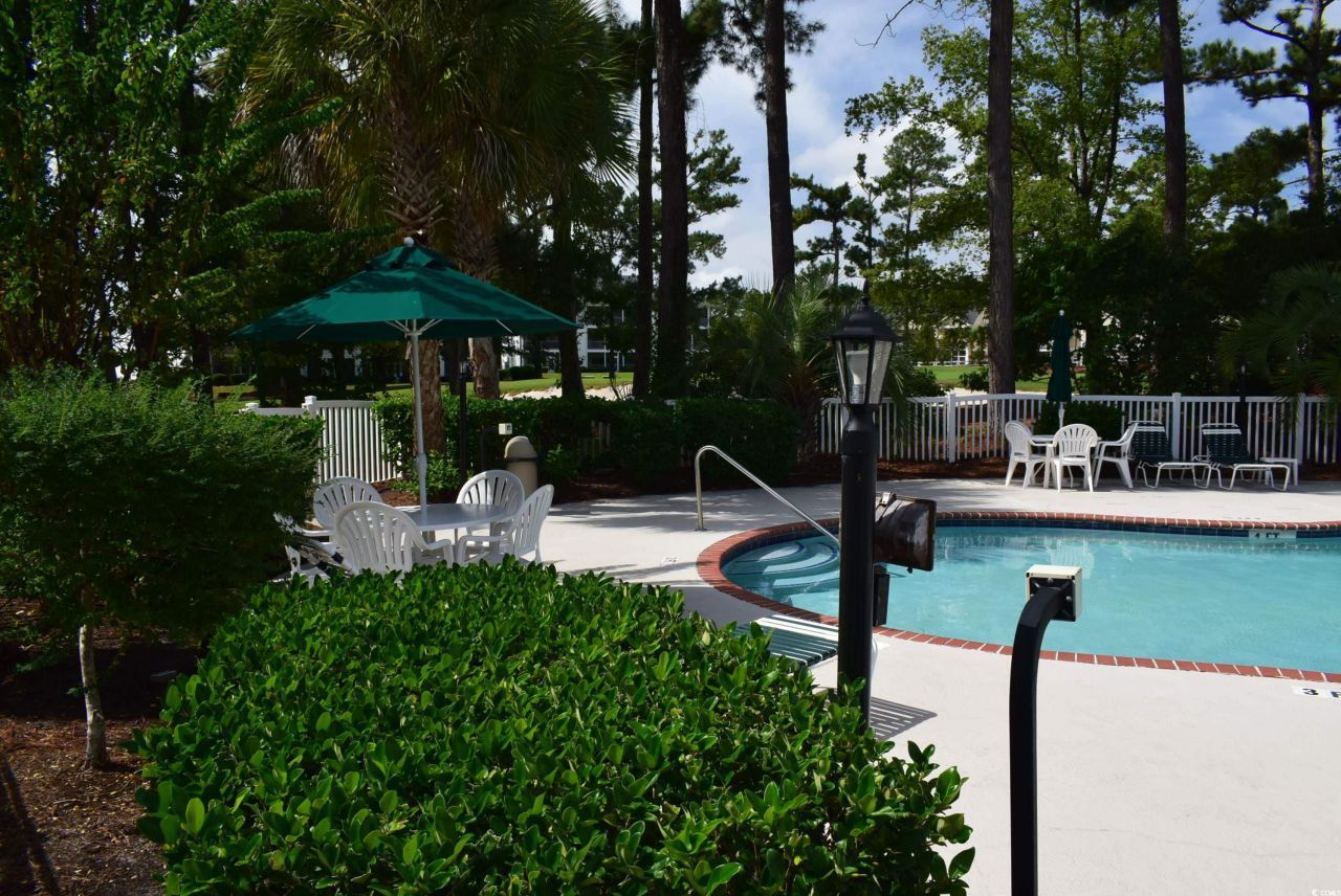 670 Riverwalk Dr. Photo 5