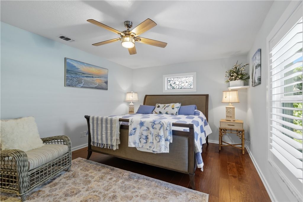 676 Royal Palm Place, Vero Beach, FL 32960 Photo