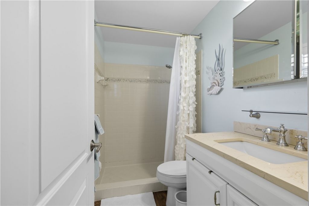676 Royal Palm Place, Vero Beach, FL 32960 Photo