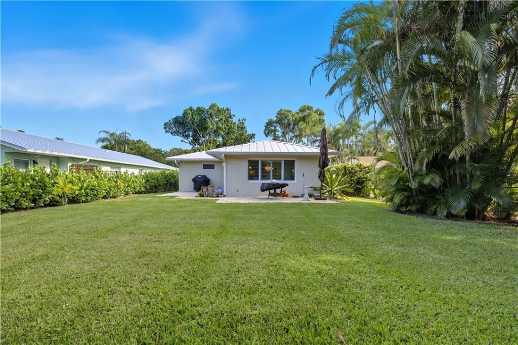 676 Royal Palm Place, Vero Beach, FL 32960 Photo