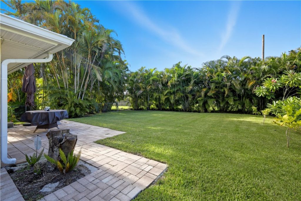 676 Royal Palm Place, Vero Beach, FL 32960 Photo