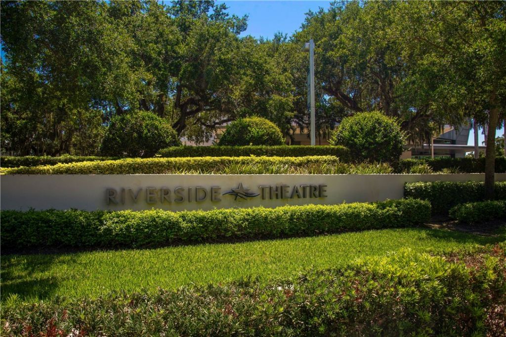 676 Royal Palm Place, Vero Beach, FL 32960 Photo