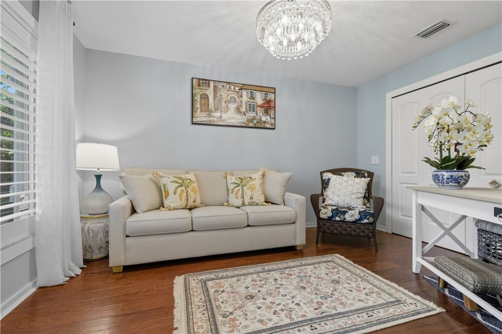 676 Royal Palm Place, Vero Beach, FL 32960 Photo