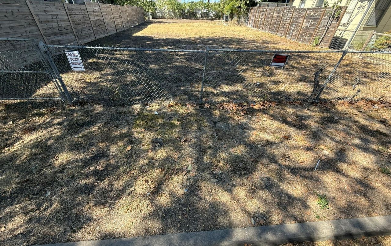 5202 Huisache St, Austin, TX 78751 Main Photo