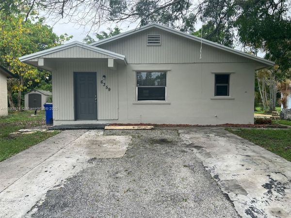6359 SW 1st St, Margate, FL 33068