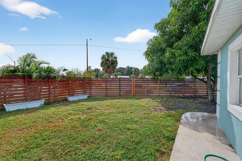 1201 N Tyrone Blvd N, Saint Petersburg, FL 33710 Photo