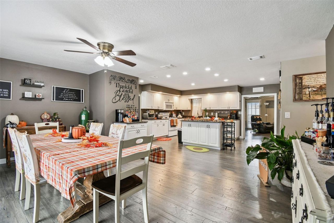 39501 Meadowood Loop, Zephyrhills, FL 33542 Photo