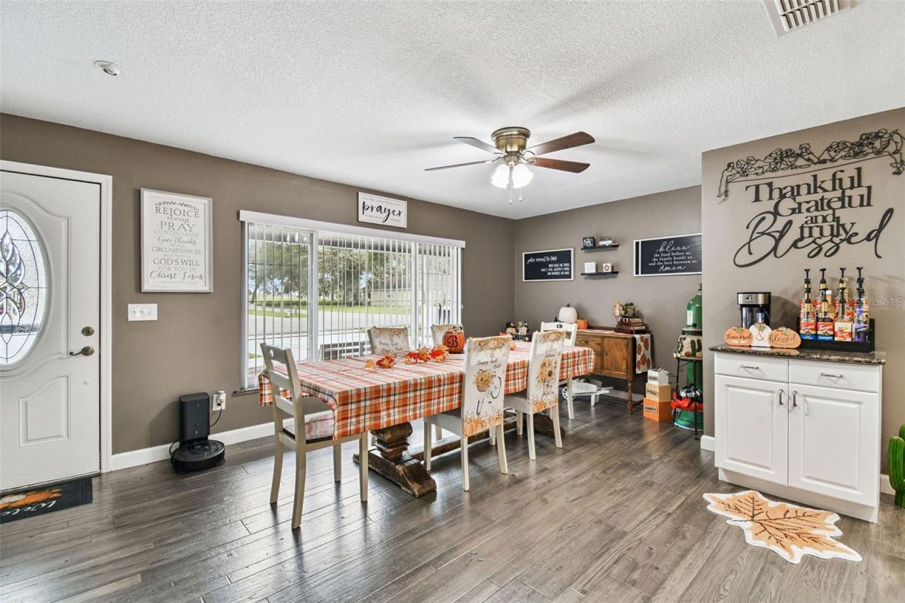 39501 Meadowood Loop, Zephyrhills, FL 33542 Photo