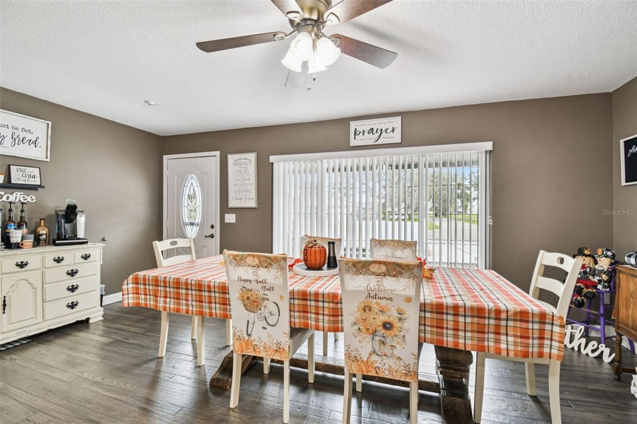 39501 Meadowood Loop, Zephyrhills, FL 33542 Photo