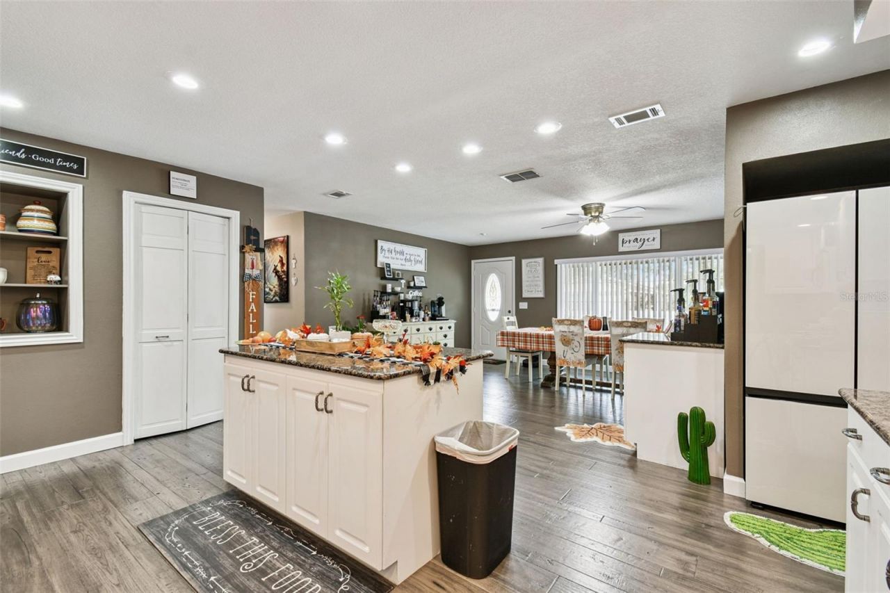 39501 Meadowood Loop, Zephyrhills, FL 33542 Photo