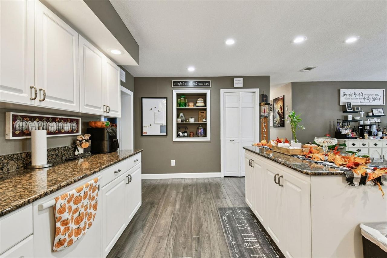 39501 Meadowood Loop, Zephyrhills, FL 33542 Photo