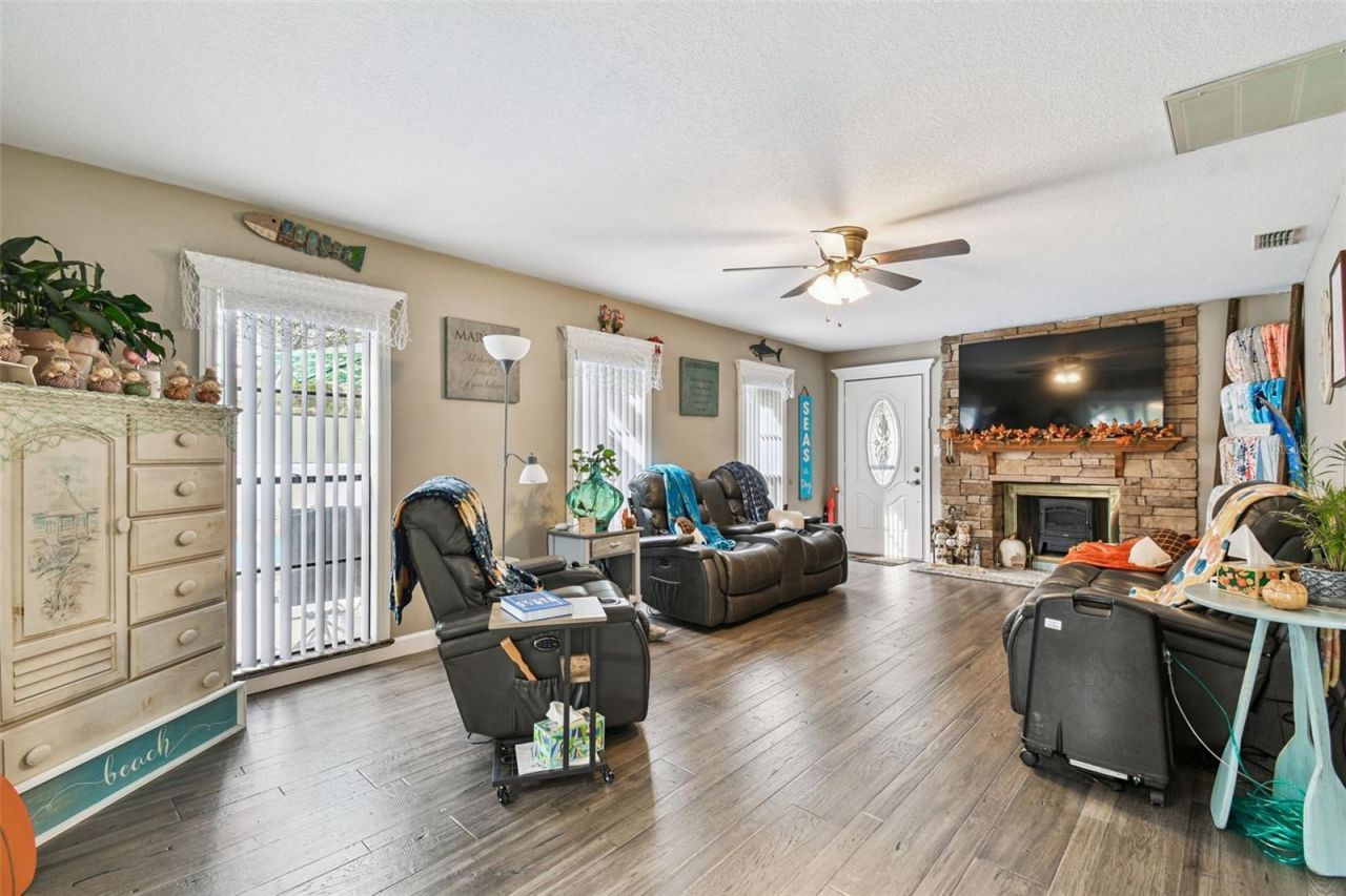 39501 Meadowood Loop, Zephyrhills, FL 33542 Photo