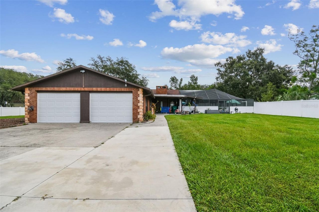 39501 Meadowood Loop, Zephyrhills, FL 33542 Photo