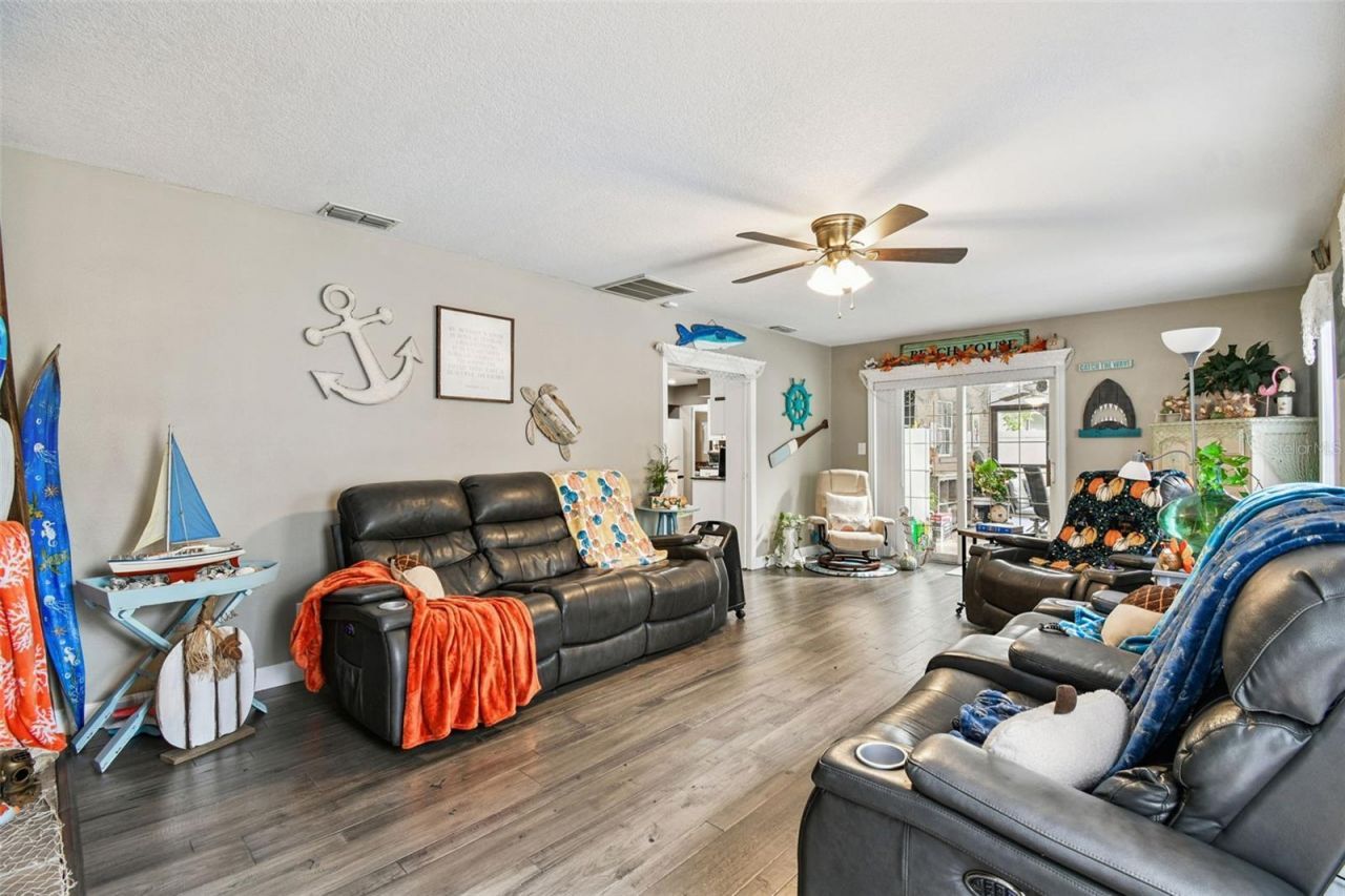 39501 Meadowood Loop, Zephyrhills, FL 33542 Photo