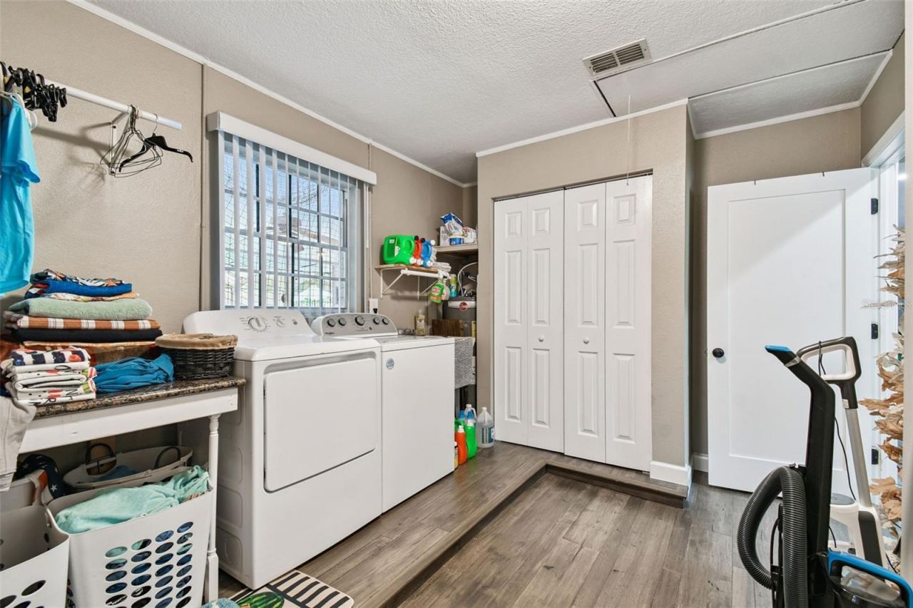 39501 Meadowood Loop, Zephyrhills, FL 33542 Photo