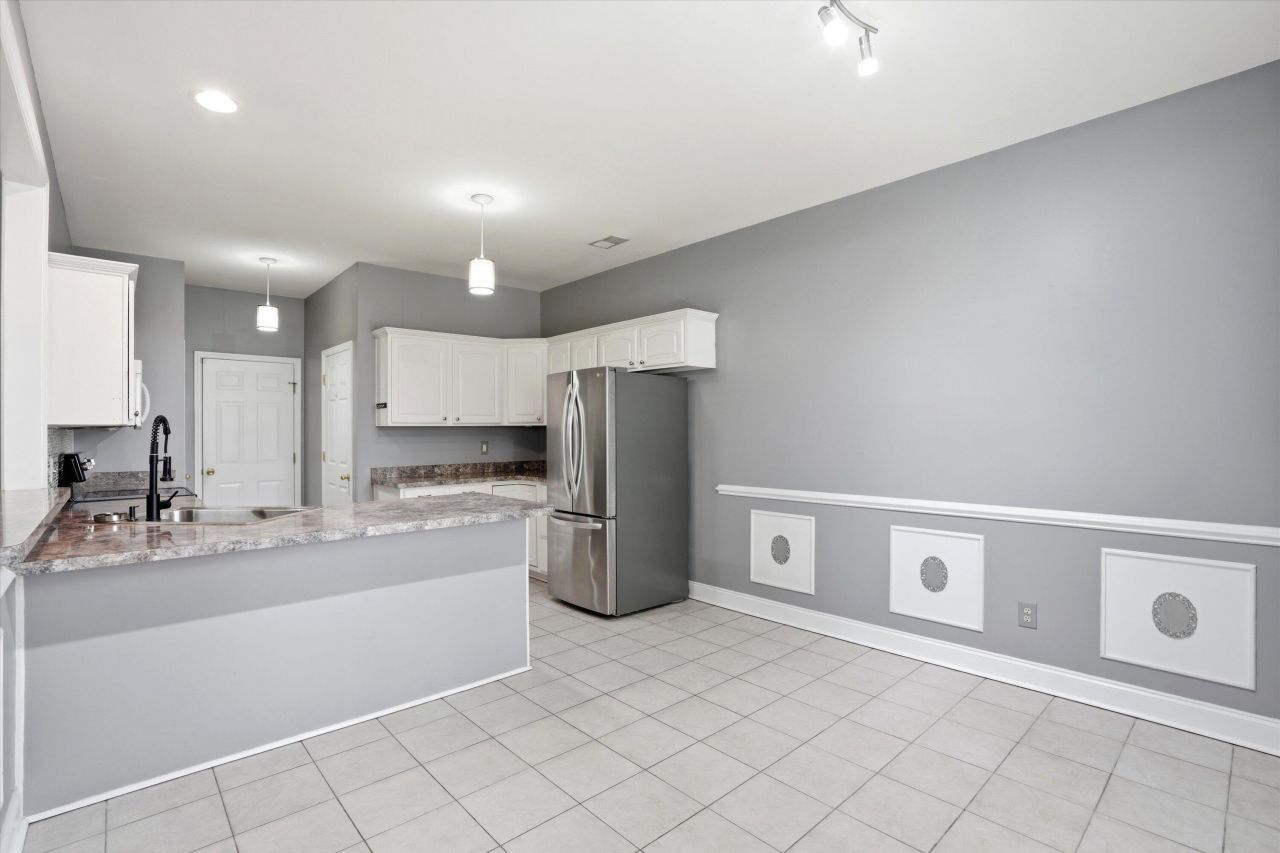 106 Hialeah Court Photo 10