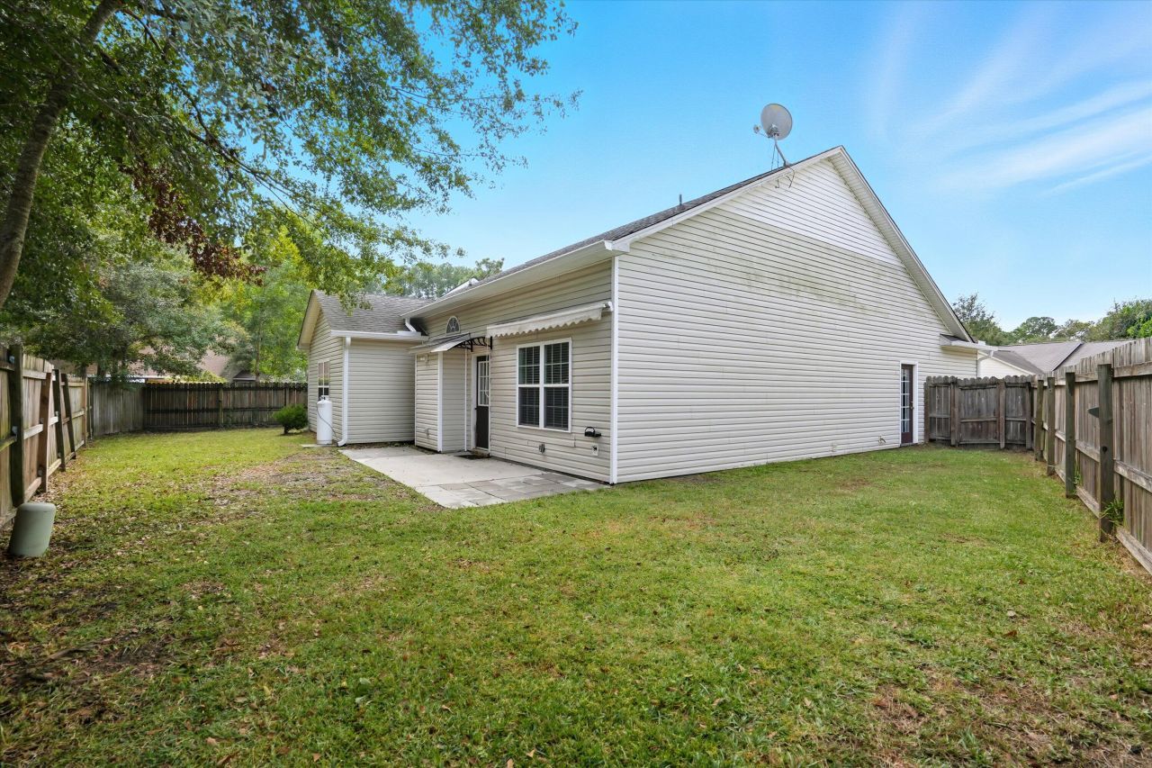 106 Hialeah Court Photo 26