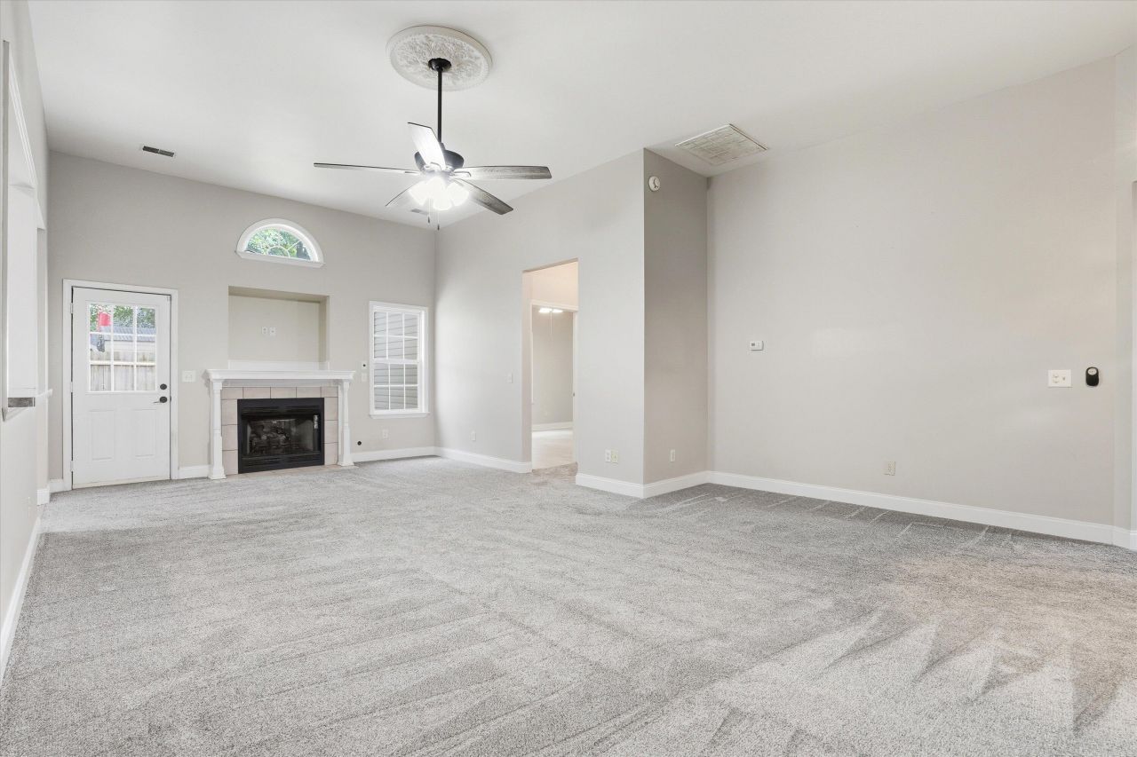 106 Hialeah Court Photo 5