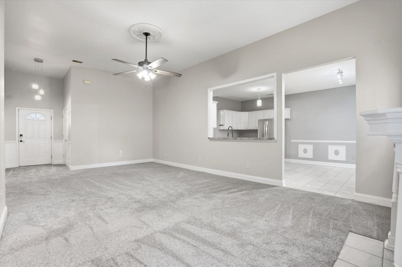 106 Hialeah Court Photo 8