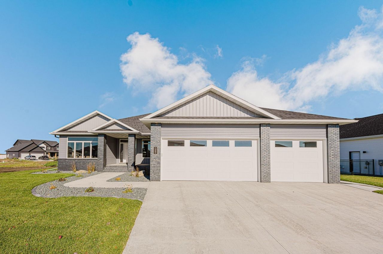 1082 Larkin Lane W, West Fargo, ND 58078 Main Photo