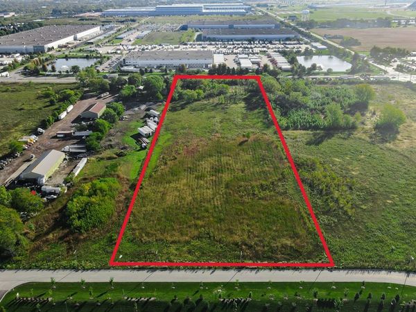 2201 S Chicago Street, Joliet, IL 60436