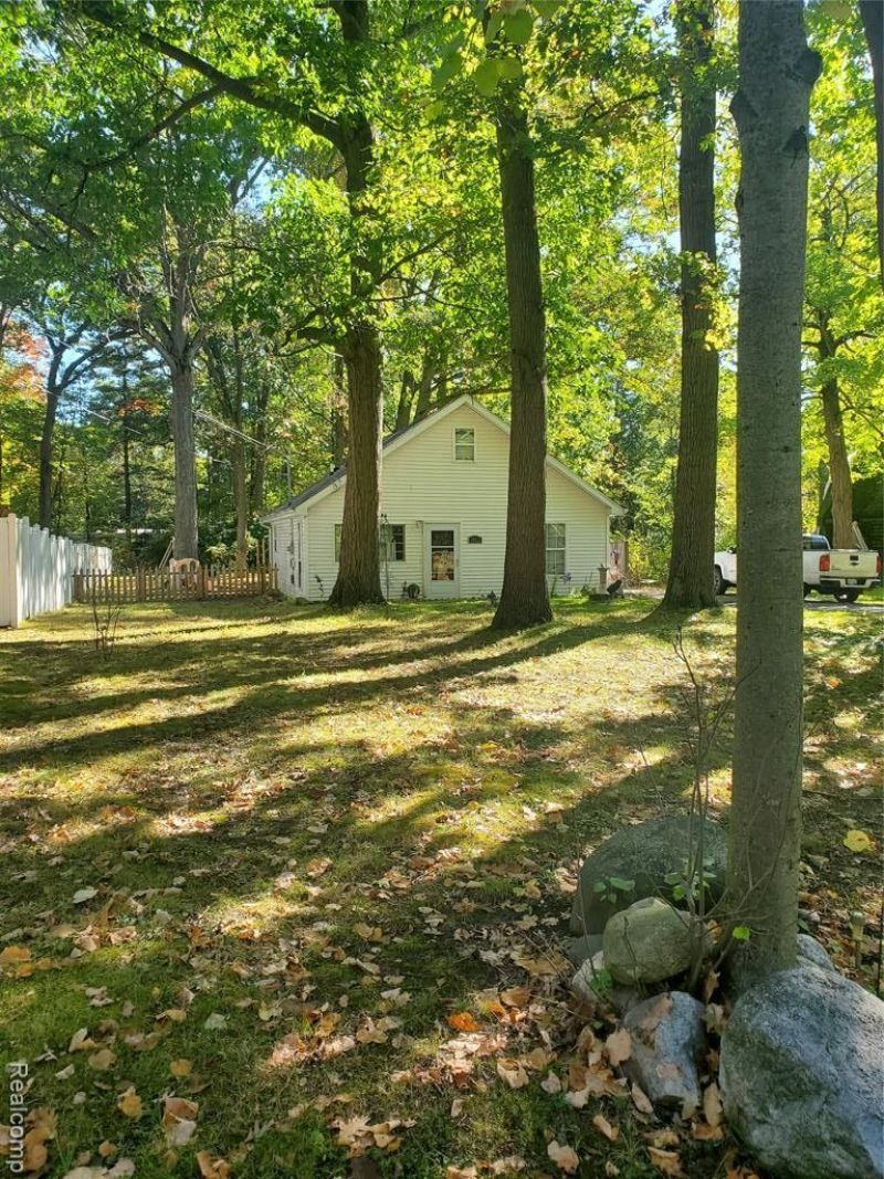 4552 Van Atta Road, Meridian Township, MI 48864 Main Photo