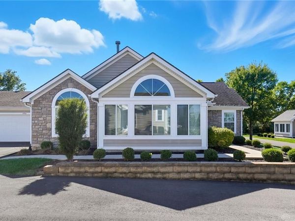 4704 Cobblestone Drive, Tipp City, OH 45371