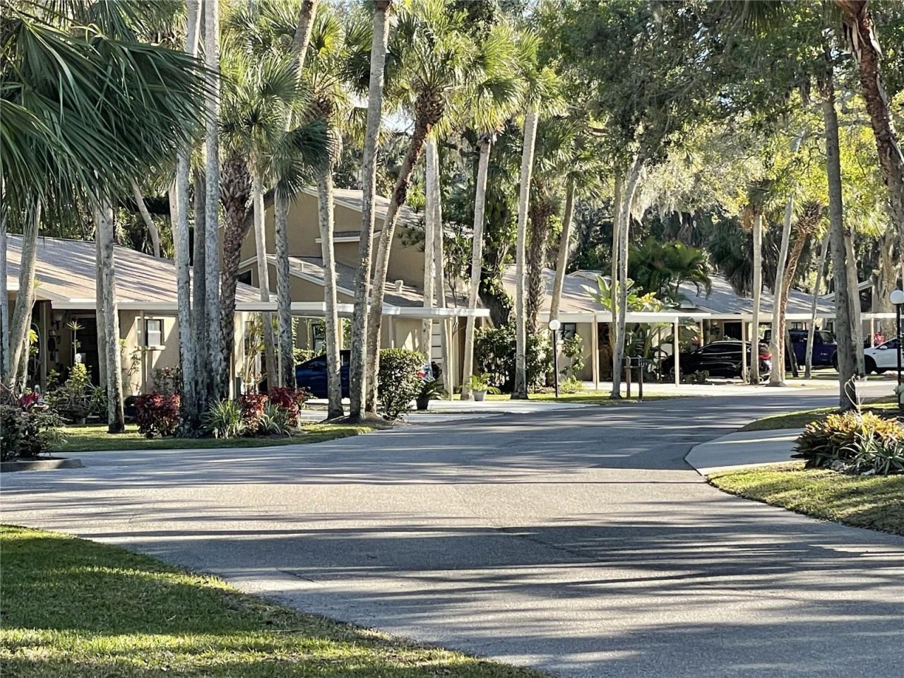 4933 Village Gardens Drive, Unit 211, Sarasota, FL 34234 Photo