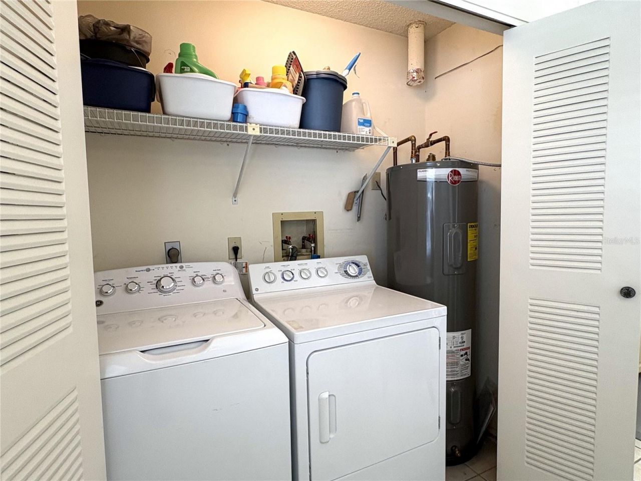 4933 Village Gardens Drive, Unit 211, Sarasota, FL 34234 Photo