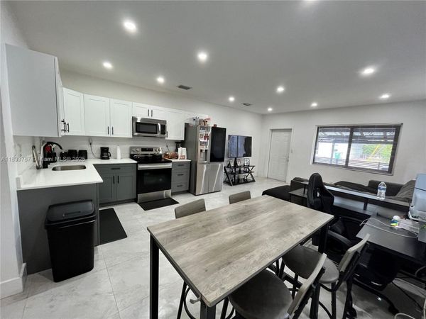 1102 NW 103rd Street, Miami, FL 33150