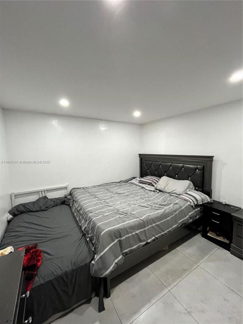 1102 NW 103rd Street, Miami, FL 33150 Photo