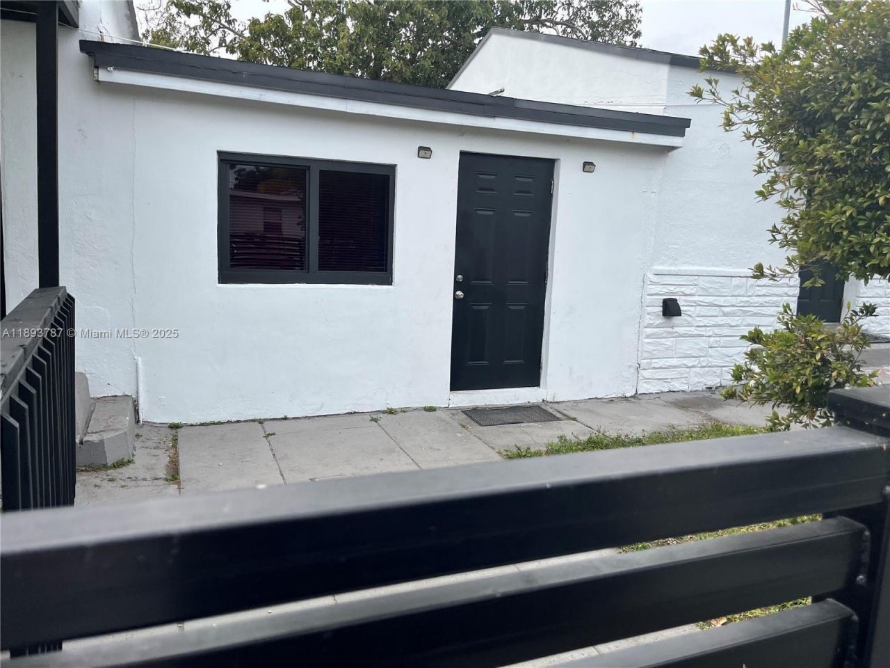 1102 NW 103rd Street, Miami, FL 33150 Photo