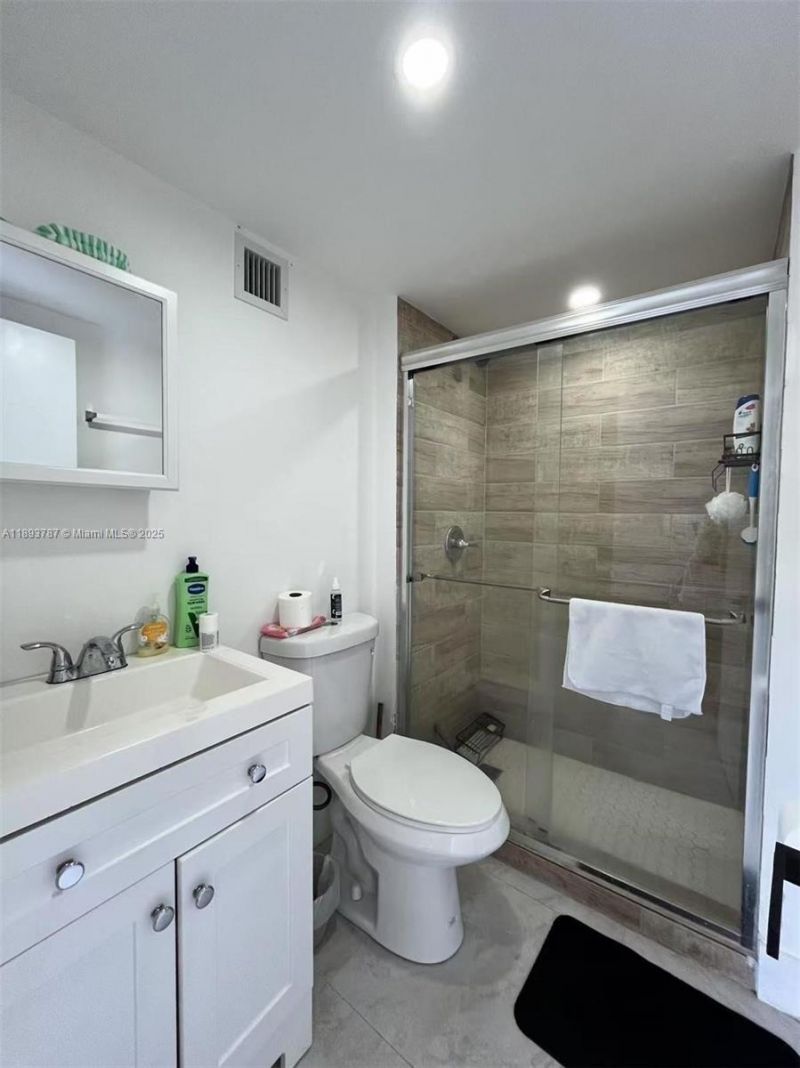 1102 NW 103rd Street, Miami, FL 33150 Photo