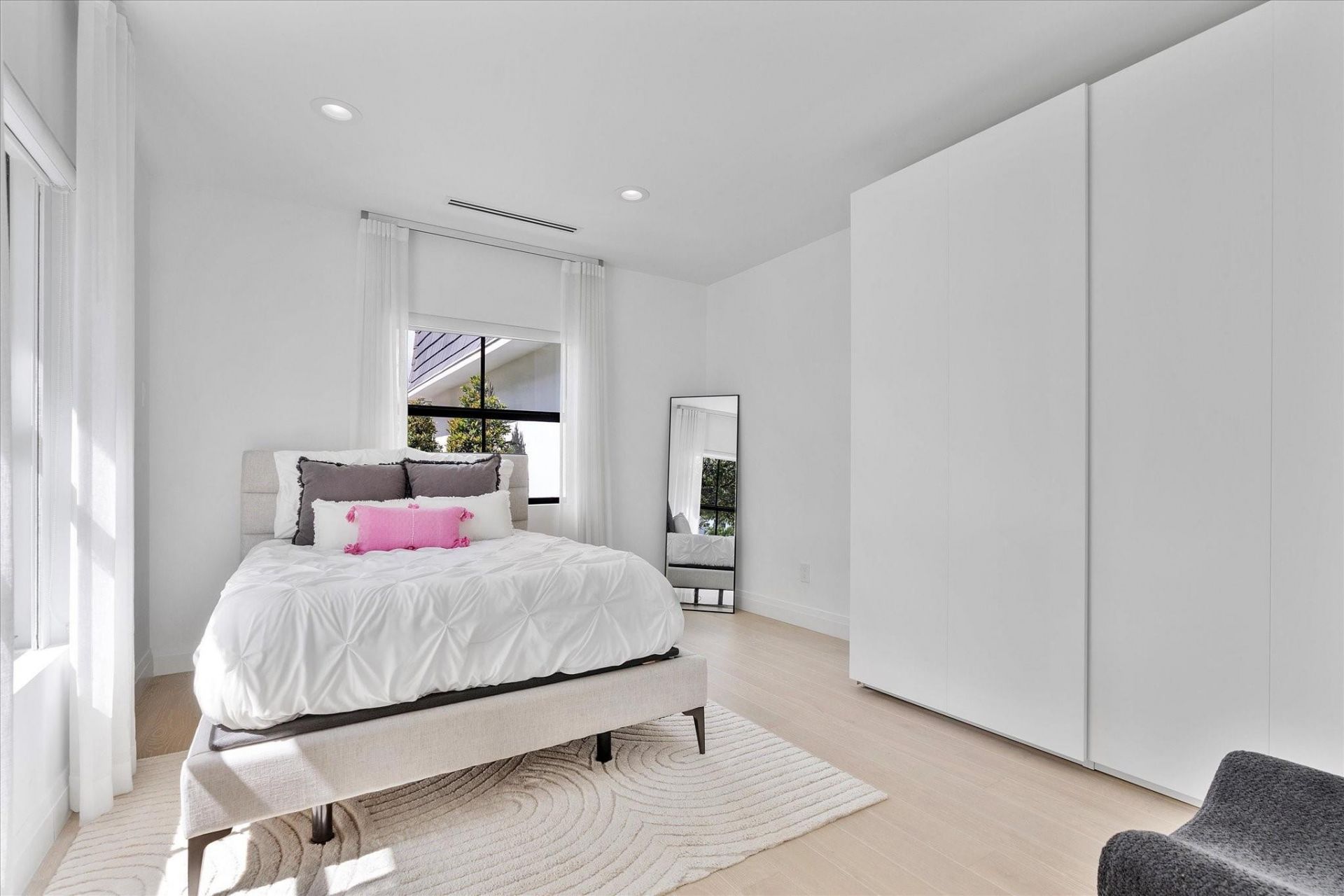 9 Tahoe Lane, Sea Ranch Lakes, FL 33308 Photo