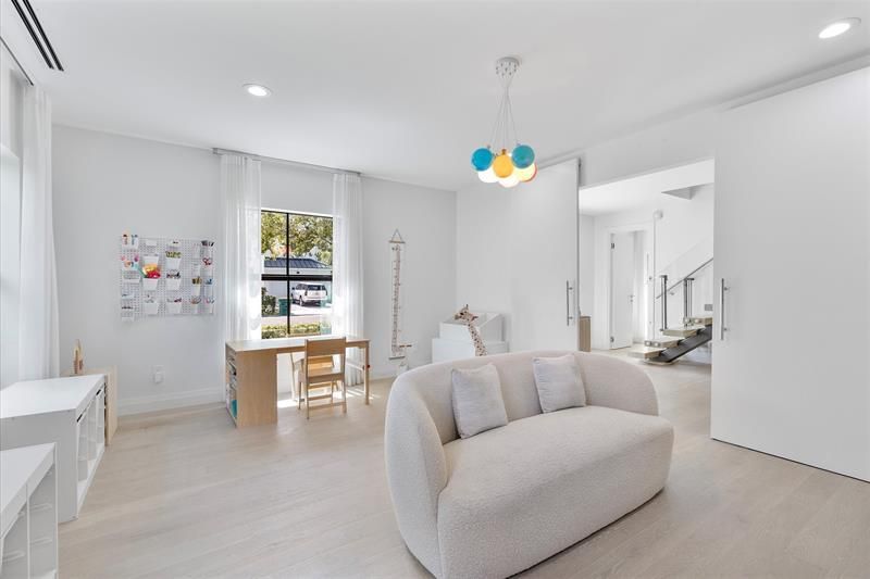 9 Tahoe Ln, Sea Ranch Lakes, FL 33308 Photo