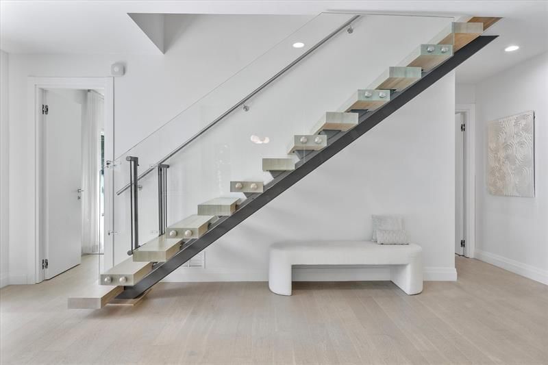 9 Tahoe Ln, Sea Ranch Lakes, FL 33308 Photo