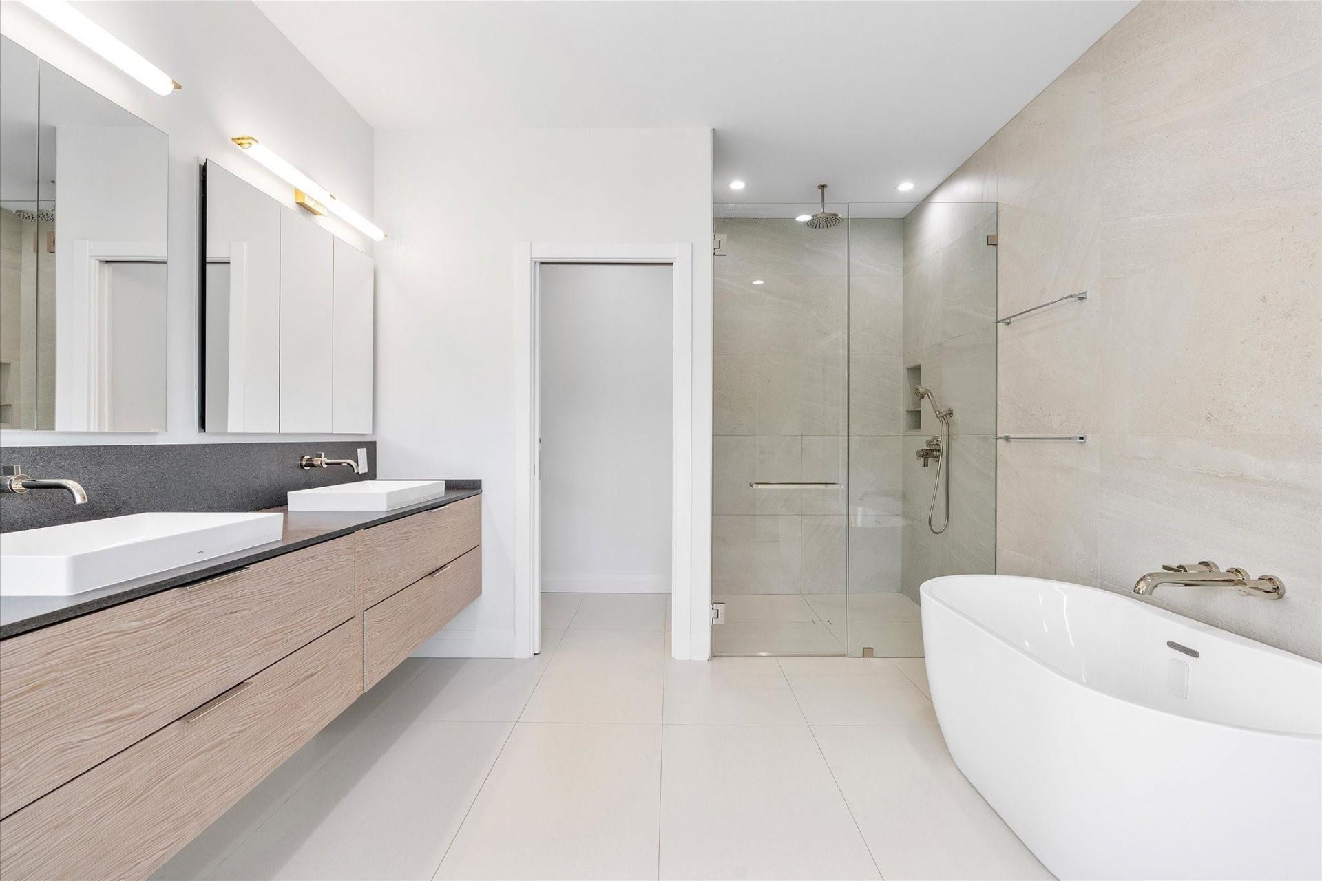 9 Tahoe Lane, Sea Ranch Lakes, FL 33308 Photo