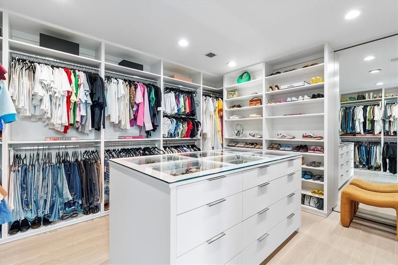 9 Tahoe Ln, Sea Ranch Lakes, FL 33308 Photo