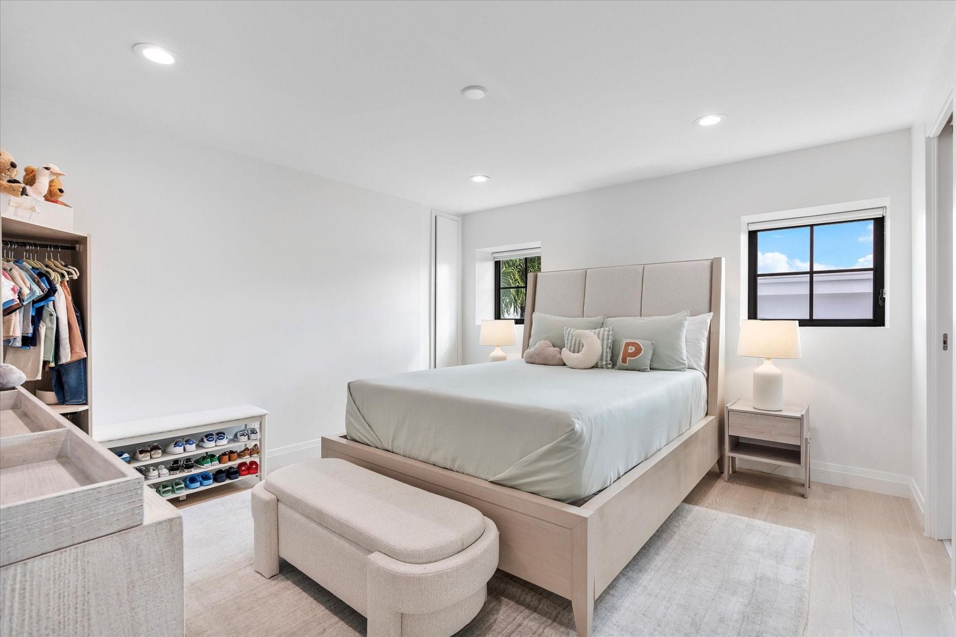 9 Tahoe Lane, Sea Ranch Lakes, FL 33308 Photo