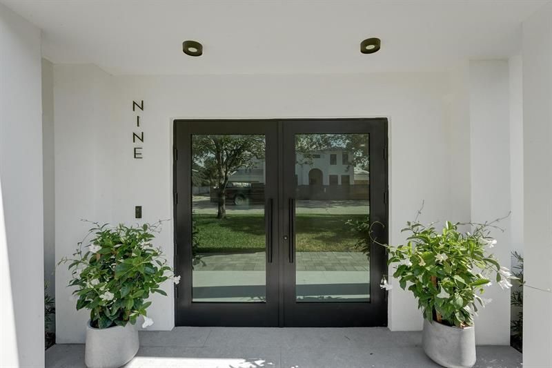 9 Tahoe Ln, Sea Ranch Lakes, FL 33308 Photo