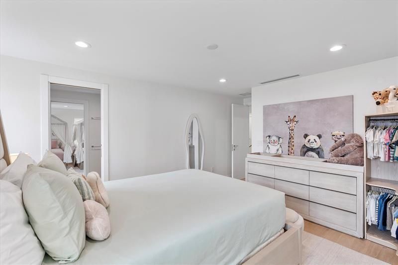 9 Tahoe Ln, Sea Ranch Lakes, FL 33308 Photo