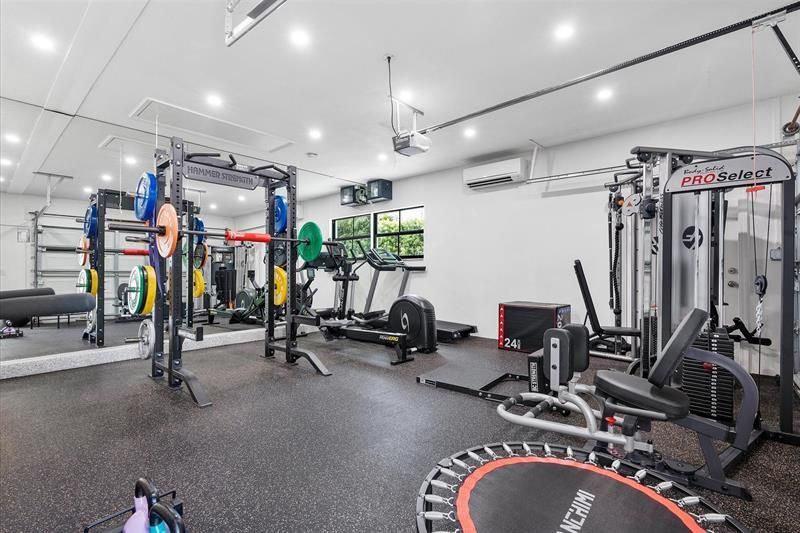 9 Tahoe Ln, Sea Ranch Lakes, FL 33308 Photo